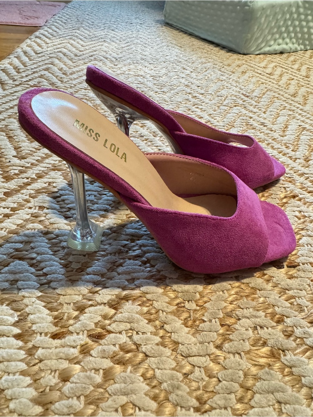 Miss Lola purple pumps